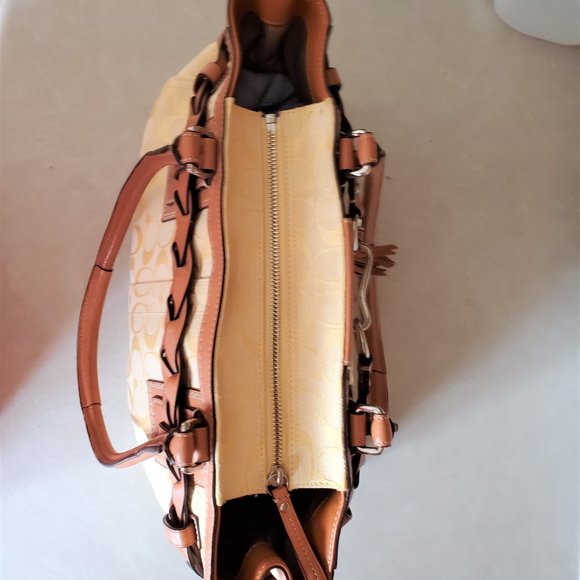 Like New Coach Hampton Yellow Signature Handbag Satchel Purse - Picture 10 of 13